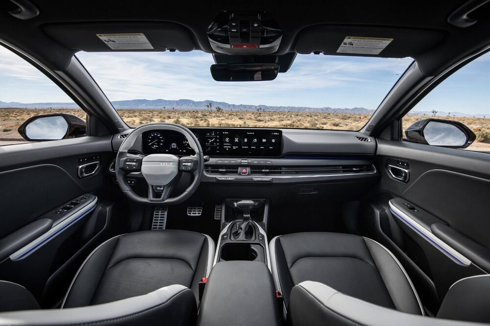 2026 Kia K4 Hatchback Interior Dashboard