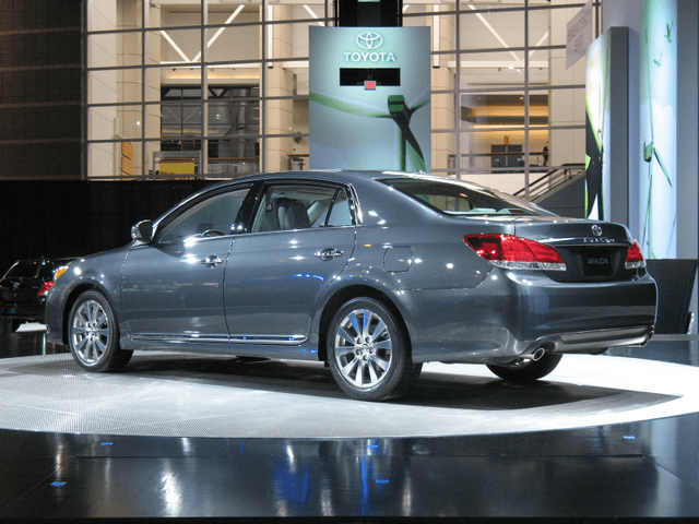 2011 Toyota Avalon rear 3/4