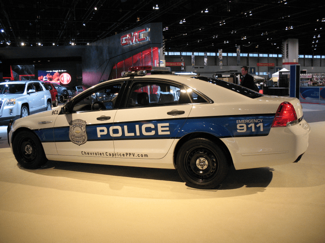2011 Chevrolet Caprice PPV side profile police livery at auto show