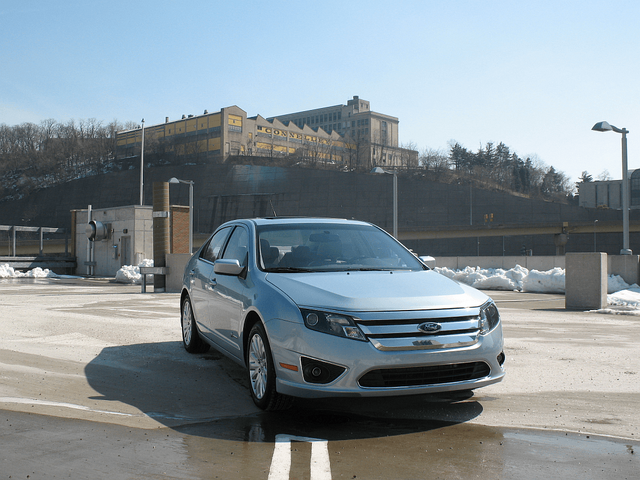 2010 Ford Fusion Hybrid Front 3/4