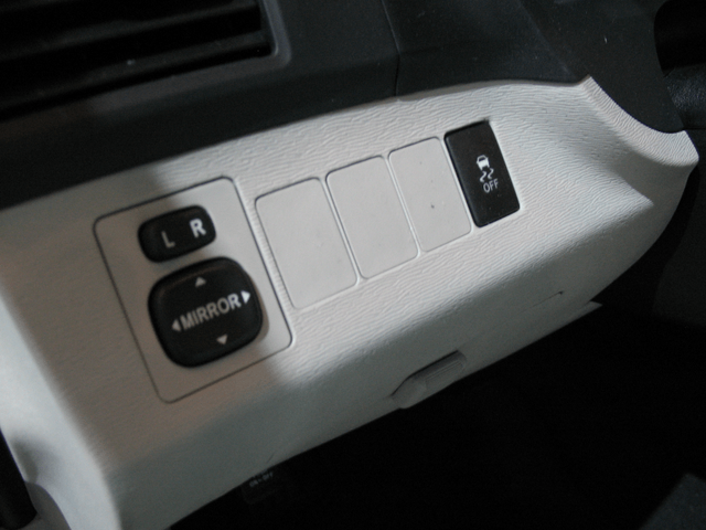 2010 Toyota Venza dash buttons