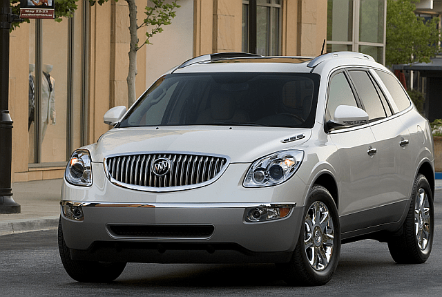 2010 Buick Enclave CXL front three-quarter stock photo in White Diamond Tricoat (smaller version)