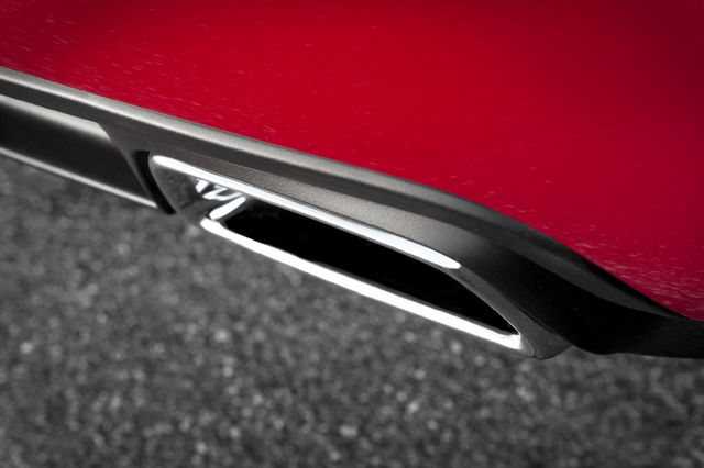 2011 Dodge Charger exhaust tip