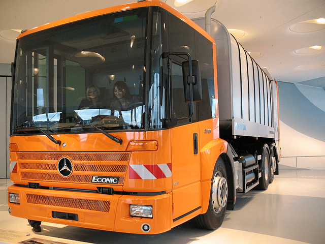 Mercedes Benz Garbage Truck
