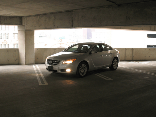 2011 Buick Regal CXL 014.png