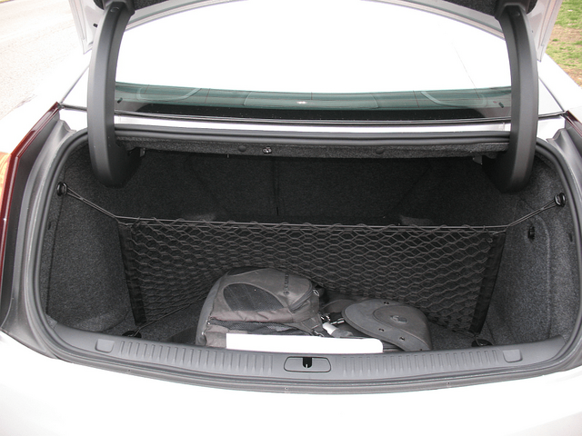 2011 Cadillac CTS Coupe trunk.png