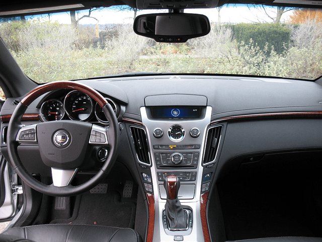 2011 Cadillac CTS Coupe interior wide.png