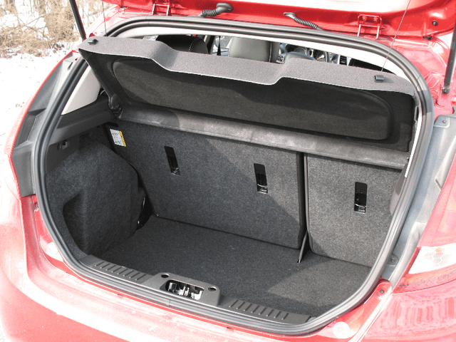 2011 Ford Fiesta 023.png