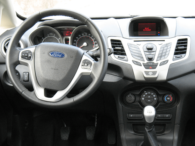 2011 Ford Fiesta 027.png