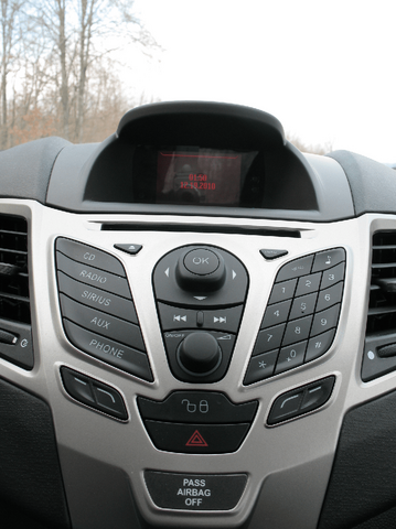 2011 Ford Fiesta 033.png