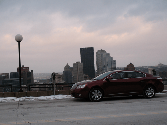 2010 Buick Lacrosse CXS 040.png