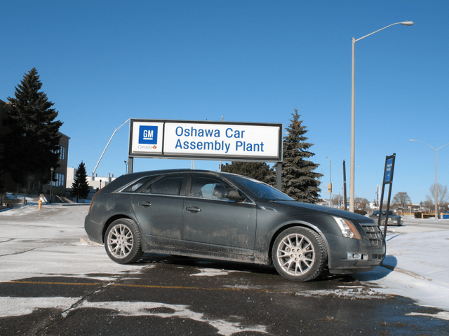 2010 Cadillac CTS Wagon 053.png