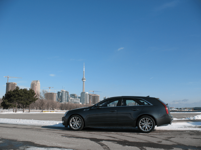 2010 Cadillac CTS Wagon 055.png