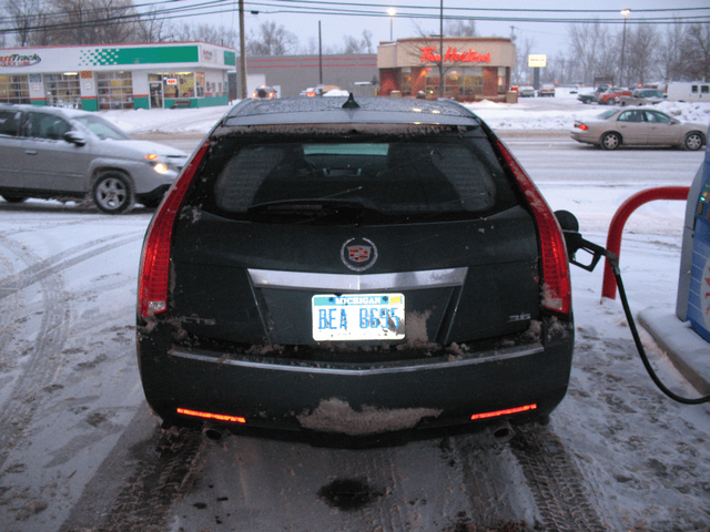 2010 Cadillac CTS Wagon 045.png