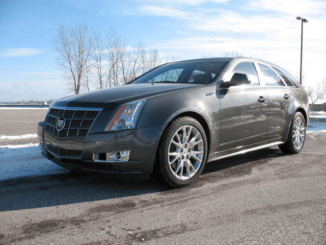 2010 Cadillac CTS Wagon 058.png