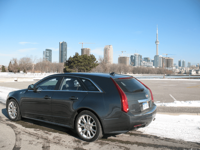2010 Cadillac CTS Wagon 060.png