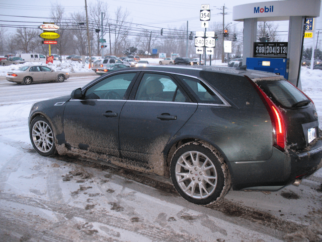 2010 Cadillac CTS Wagon 040.png