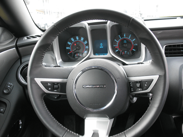 2010 Chevrolet Camaro RS 060.png