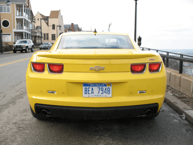 2010 Chevrolet Camaro RS 049.png