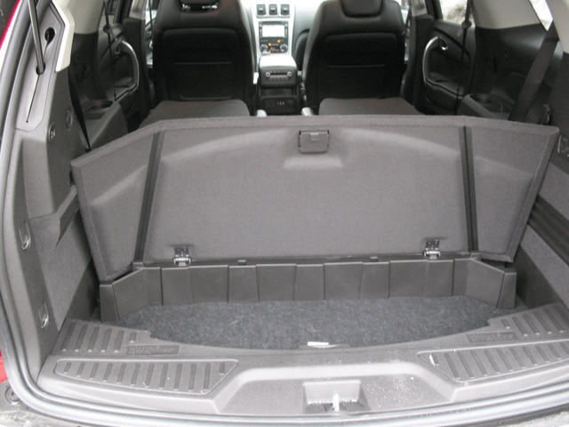 2010 GMC Acadia SLT-2 057.png