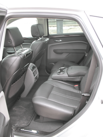 2010 Cadillac SRX Turbo Premium 055.png