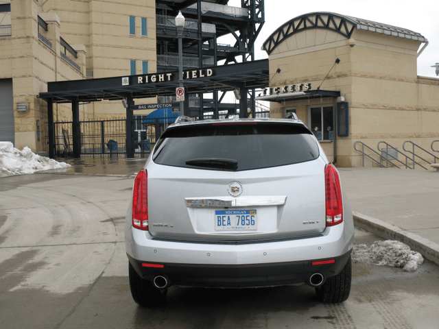 2010 Cadillac SRX Turbo Premium 042.png