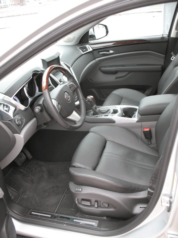 2010 Cadillac SRX Turbo Premium 061.png