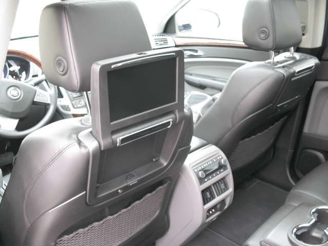 2010 Cadillac SRX Turbo Premium 056.png