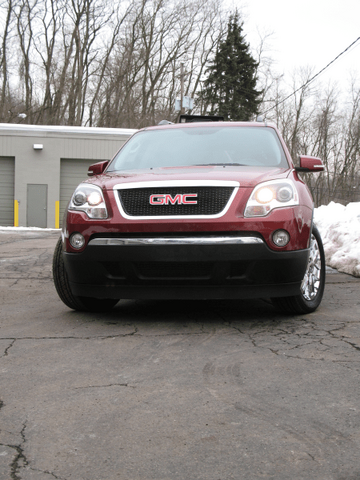 2010 GMC Acadia SLT-2 042.png