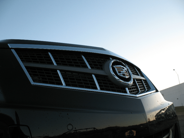 2011 Cadillac SRX Turbo 005.png