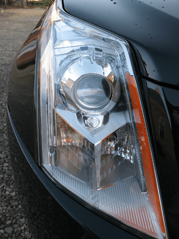 2011 Cadillac SRX Turbo 006.png