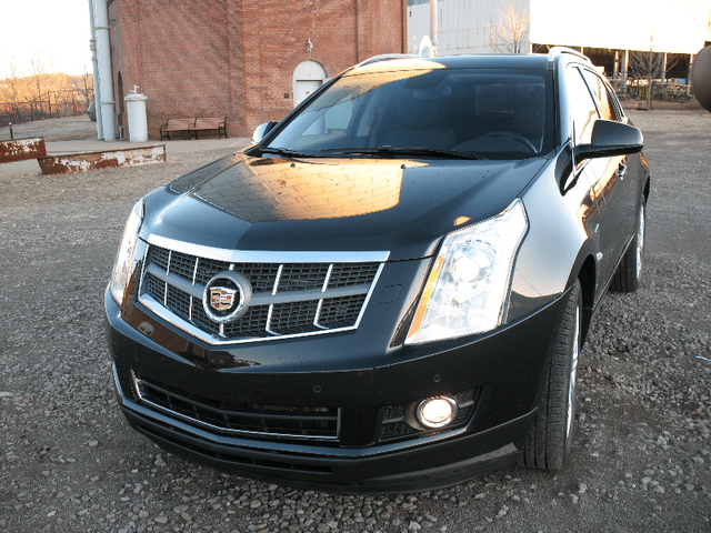 2011 Cadillac SRX Turbo 008.png