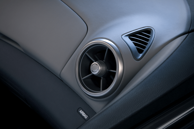 2012 Chevrolet Sonic 050.png