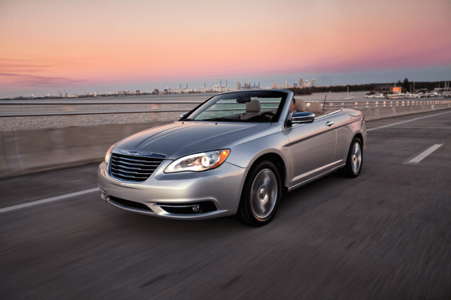 2011 Chrysler 200 Convertible 033.png