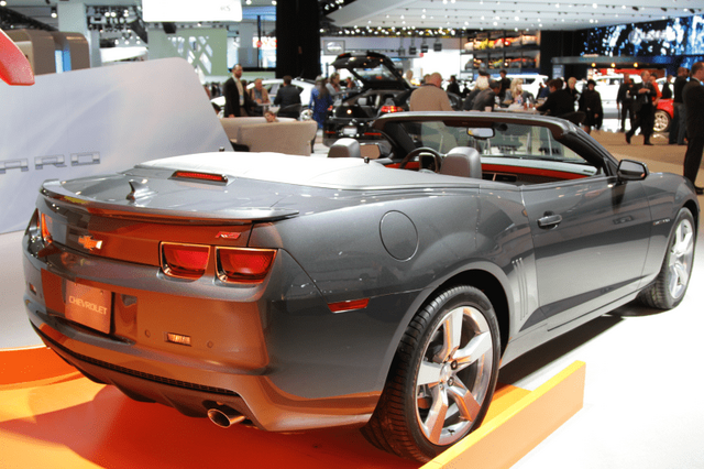 2011 Camaro Convertible 039.png