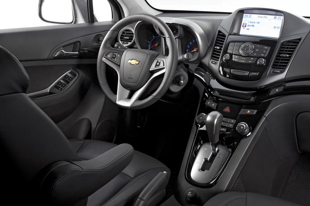 2011 Chevrolet Orlando 036.png