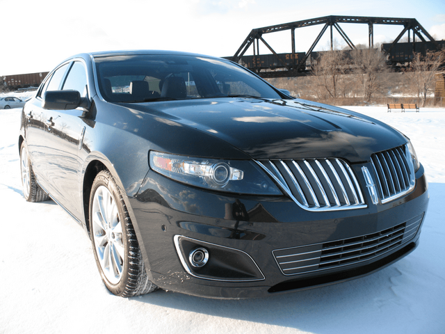 2011 Lincoln MKS AWD Ecoboost 023.png