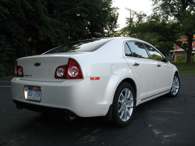 2010 Chevrolet Malibu LTZ White Rear Three-Quarter View