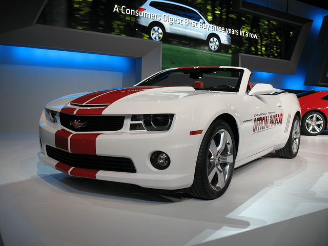 2011 Chevrolet Camaro Pacecar 040.png
