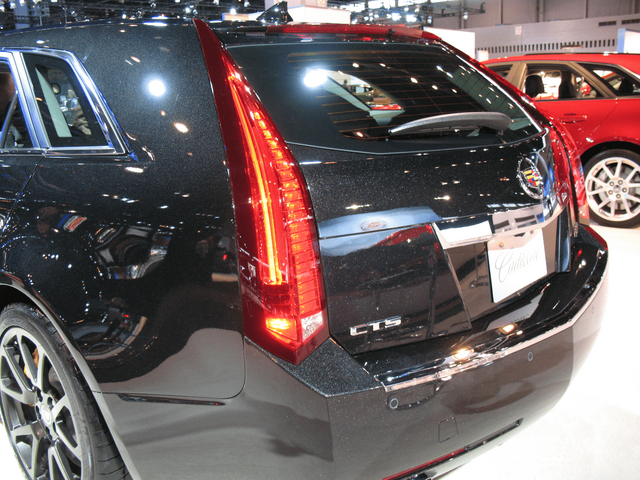 2011 Cadillac CTS-V Black Diamond 044.png