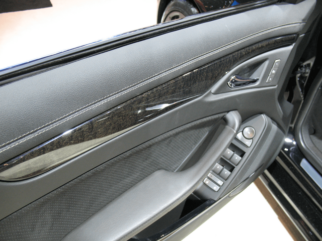 2011 Cadillac CTS-V Black Diamond 064.png