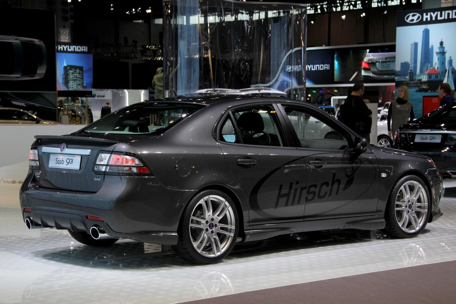 Chicago 2011: Saab by Hirsch
