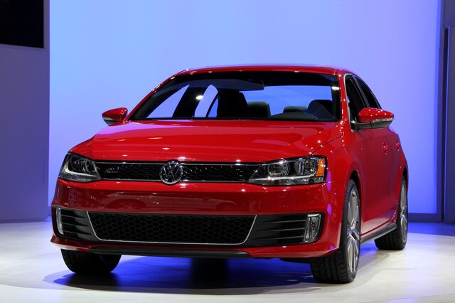 2012 Volkswagen Jetta GLI — Front 3/4 View