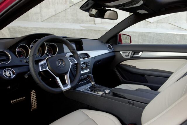 2012_C-Class_Coupe_09_medium.jpg