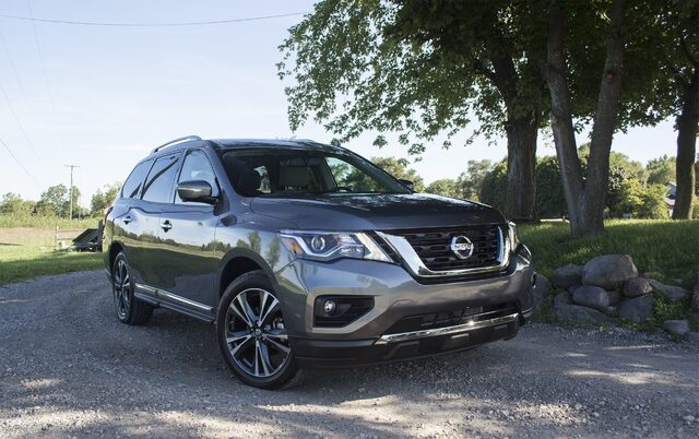 2017 Nissan Pathfinder 1.jpg