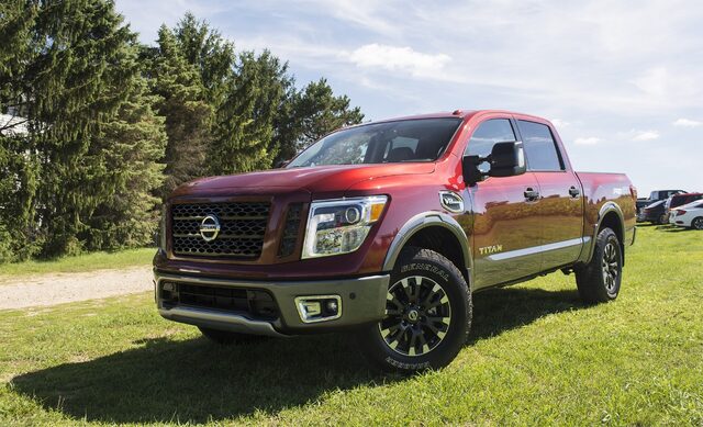 2017 Nissan Titan 1.jpg