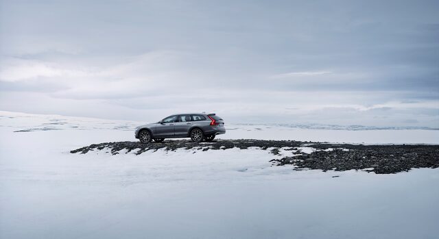 198563_New_Volvo_V90_Cross_Country_location.jpg