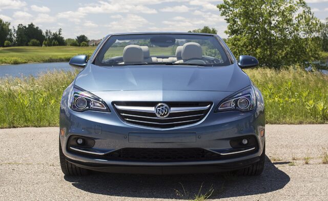 2016 Buick Cascada Premium front view grille top down