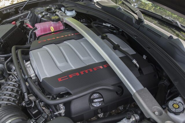 2016 Chevrolet Camaro SS Convertible 8.jpg