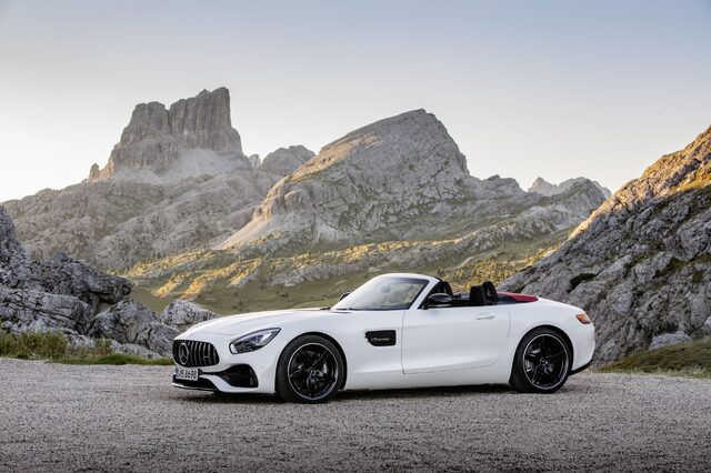 Mercedes-AMG GT Roadster 2.jpg